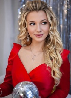 Angel - escort in Dubai Photo 2 of 6