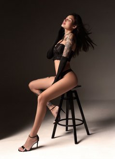 Angel - escort in Dubai Photo 3 of 11