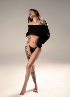 Angel - escort in Dubai Photo 5 of 11