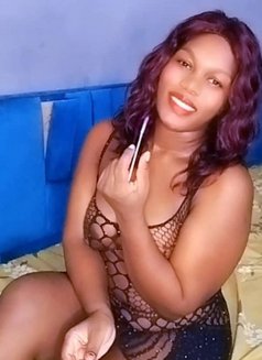 FLAVIA BABY, - puta in New Delhi Photo 2 of 4