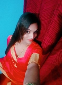 Angel - Transsexual escort in Ahmedabad Photo 3 of 5
