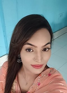 Angel - Transsexual escort in Ahmedabad Photo 4 of 5
