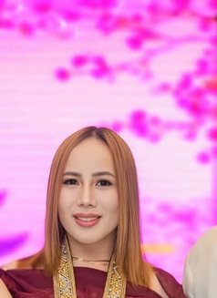 Aubrey - Transsexual escort in Jeddah Photo 1 of 4