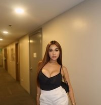 PART TIME - escort in Singapore
