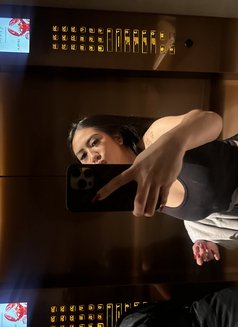 Angel - escort in Manila Photo 4 of 4