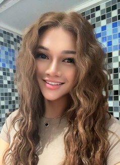 Angel - Transsexual escort in Dubai Photo 1 of 2