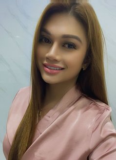 Angel - Transsexual escort in Dubai Photo 4 of 7