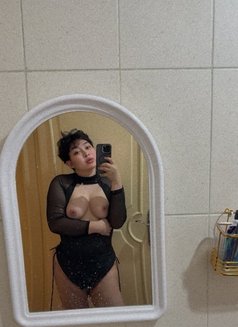 Angel - Transsexual dominatrix in Jeddah Photo 3 of 6