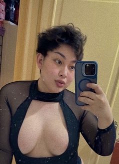 Angel - Transsexual dominatrix in Jeddah Photo 5 of 6
