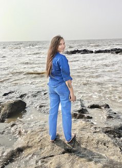 Angel - escort in Ahmedabad Photo 3 of 5