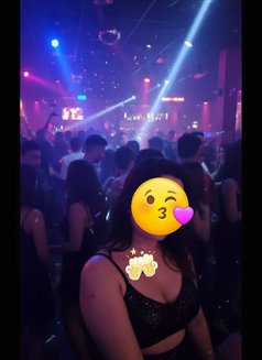 Angel - escort in Mumbai Photo 3 of 5