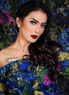 Angel Larasati - Transsexual escort in Jakarta Photo 1 of 9