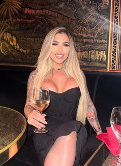 Angel Laurent - puta in Dubai Photo 13 of 24