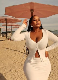 Angel - escort in Kuala Lumpur Photo 5 of 5