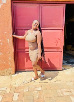 Angel - escort in Johannesburg Photo 2 of 3