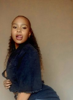 Angel - escort in Johannesburg Photo 4 of 7