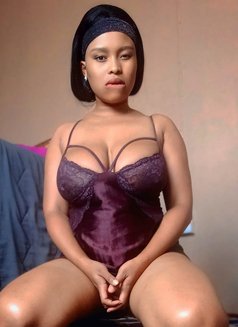 Angel - escort in Johannesburg Photo 5 of 7