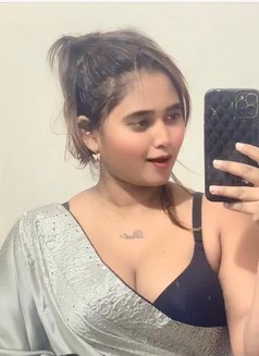 Angel busty fantasy Indian - puta in Dubai Photo 1 of 2