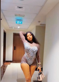 Angel - puta in Dubai Photo 11 of 11