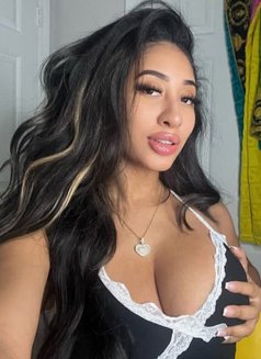 Angel - escort in Chandigarh Photo 5 of 7