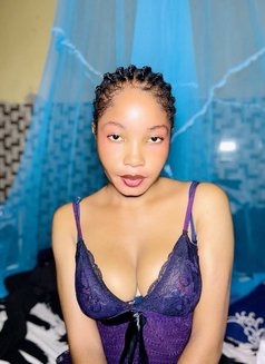 Angel - escort in Mumbai Photo 5 of 7