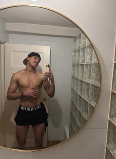 Angel - Male escort in Dubai Photo 13 of 14