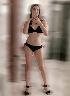 ꒰ঌAngelå໒꒱ - escort in Macao Photo 8 of 12