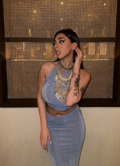 Angela - puta in Dubai Photo 8 of 8