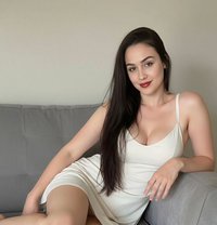 Angela - puta in Jeddah Photo 1 of 5