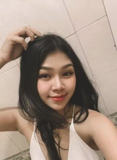 Angela Eyu - escort agency in Doha Photo 7 of 10