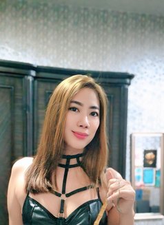 Angela - escort in Dubai Photo 2 of 8