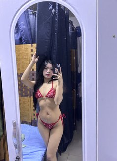 Angela - puta in Dubai Photo 6 of 8