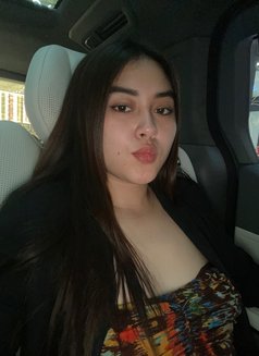 Angela - escort in Manila Photo 4 of 9