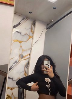 Angela - Transsexual escort in Manila Photo 1 of 3