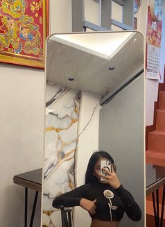 Angela - Transsexual escort in Manila Photo 2 of 3