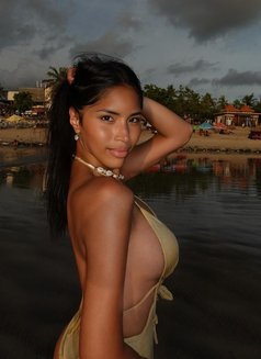 Angela - Transsexual escort in Singapore Photo 11 of 18