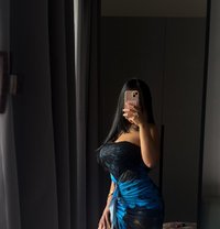 Angela Gfe, Hot Asian - puta in Doha