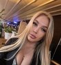 Dolly - escort in Tokyo Photo 1 of 8