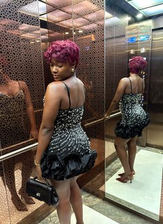 Angela - escort in Dubai Photo 2 of 5