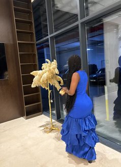 Angela - escort in Dubai Photo 5 of 5