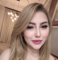 Angela - escort in Singapore Photo 10 of 10