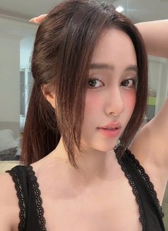 Angela - escort in Doha Photo 3 of 6