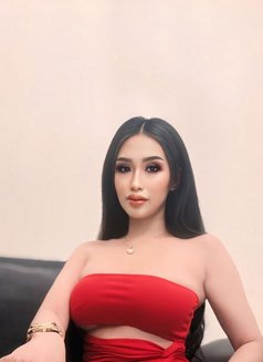 Angela - puta in Dubai Photo 21 of 25