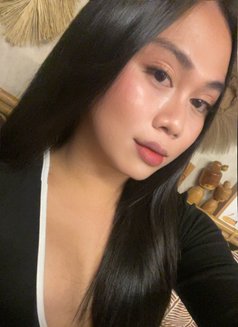 Angela69 - Transsexual escort in Hong Kong Photo 6 of 7