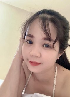 Angelaa - escort in Singapore Photo 2 of 4