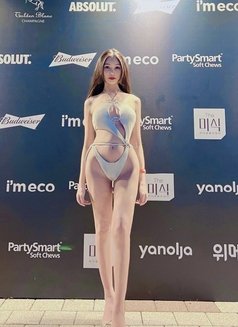VIP model Angela - escort in Taipei Photo 5 of 17