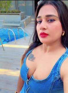 Angeli - escort in Bangalore Photo 2 of 5