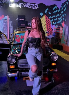 Angelic Bombshell Rosé Taylor - puta in Mumbai Photo 24 of 25