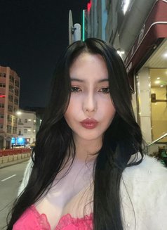 Angelic, student girl - escort in Macao Photo 12 of 16