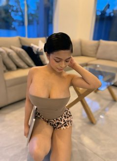 Maeurn - escort in Hong Kong Photo 8 of 11